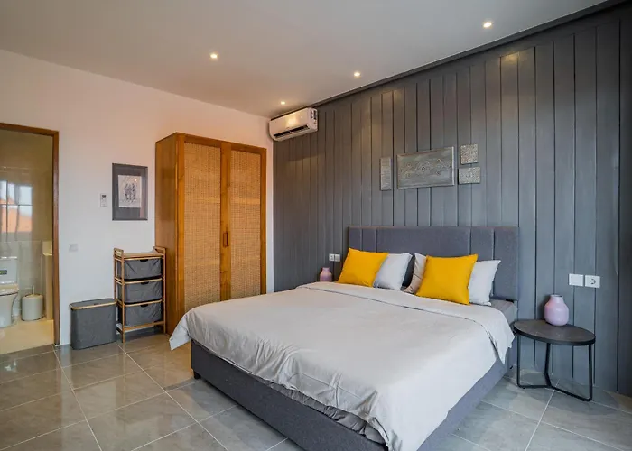 New! Sony 2 - 3br Next To Legian